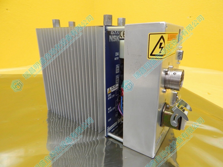 53c3ab6214fd61e5a9d7959eae526cd6_3-231204102RC35.jpg